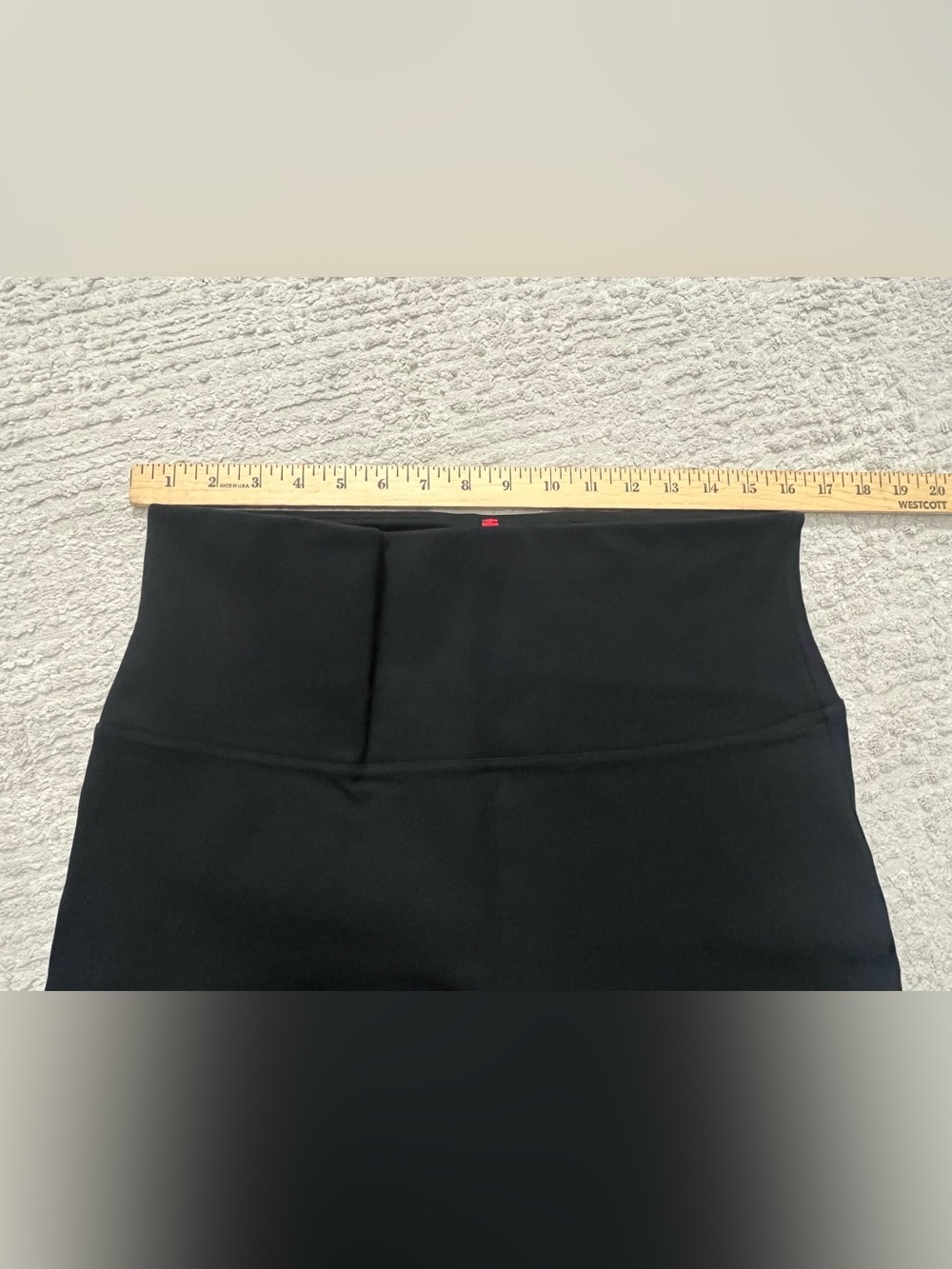 Spanx Ankle Length Ponte Leggings - Picture 6 of 10